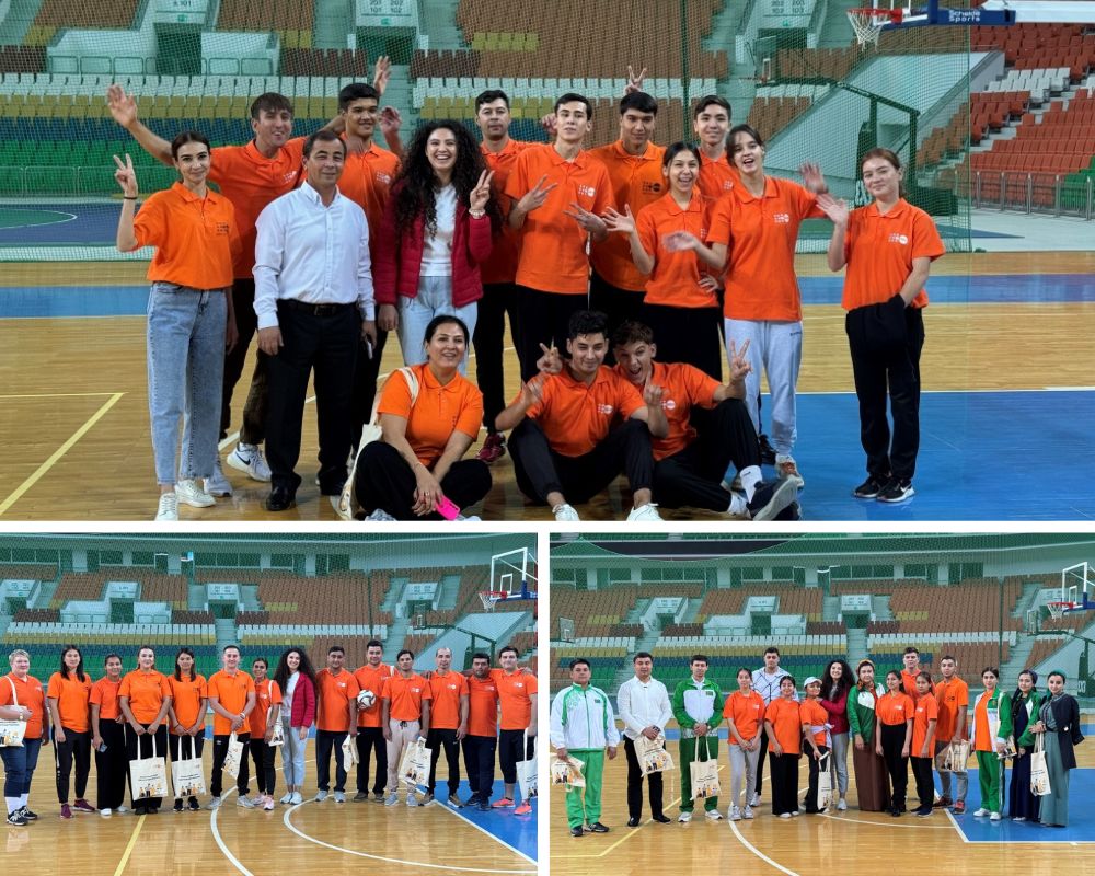 A group of volunteers from Mary, Turkmenabad and Ashgabat.