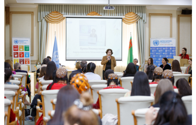 Irina Imamkuliyeva, a journalist representing "Neutral Turkmenistan" newspaper sharing her story of success