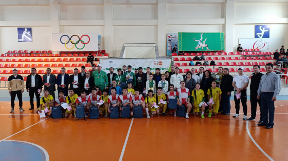 Participants of the sports games in Mary