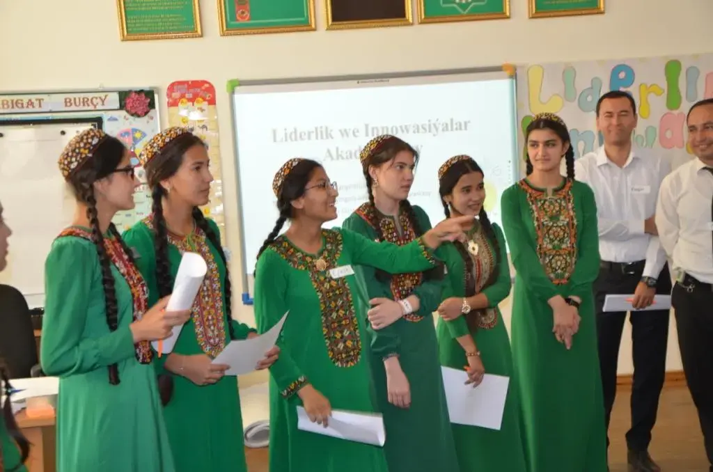 Mobile Leadership Academy and Innovation Lab in Ahal region generates four youth-led projects